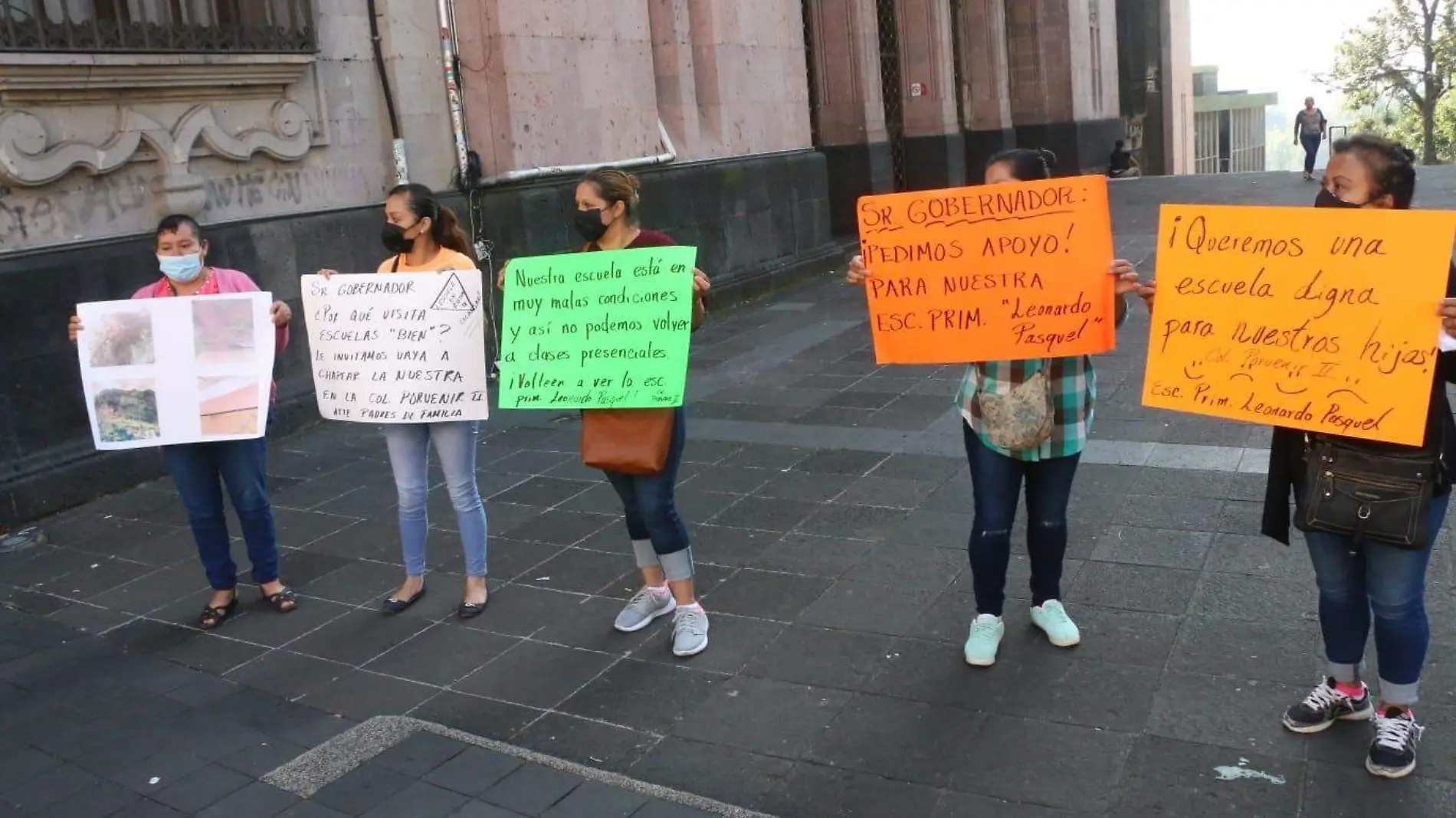 manifestacion padres de familia